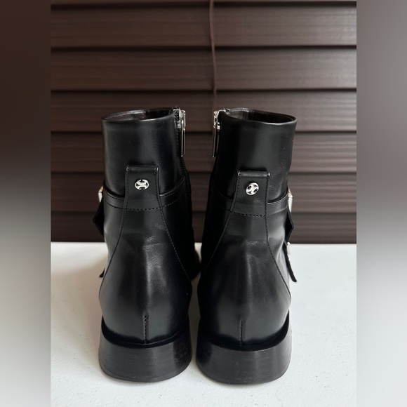 Capezzani Leather Pointed Toe Stud Ankle Boot Size 7.5 (38) - Picture 9 of 14